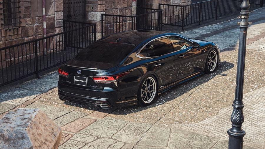 Lexus LS500h AWD Executive Line by Wald 2018 года  (фото 6 из 18)